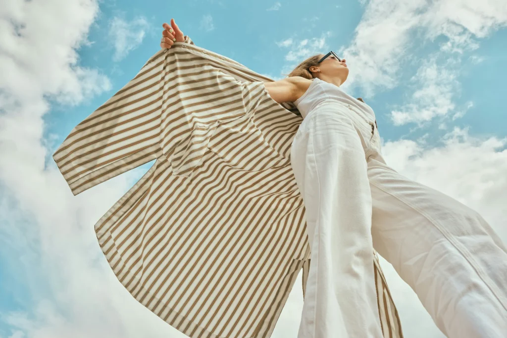 Dans le monde de l’entrepreneuriat, on passe des heures à peaufiner son business plan, son site web ou son discours commercial. - Pourquoi votre corps est votre meilleur allié pour convaincre (et vendre) ! Nadine Chadefaux, Sizao Poitiers